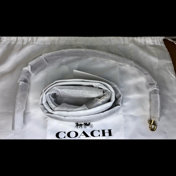 S⭕️LD‼️NWT Coach Tabby Shoulder Bag in Deep Red - Picture 10 of 12